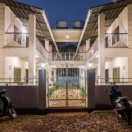 Marine Studios Le Pension Candolim Buitenkant foto