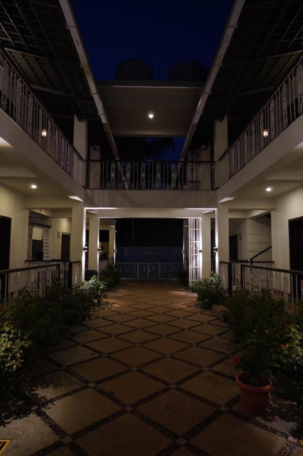 Marine Studios Le Pension Candolim Buitenkant foto