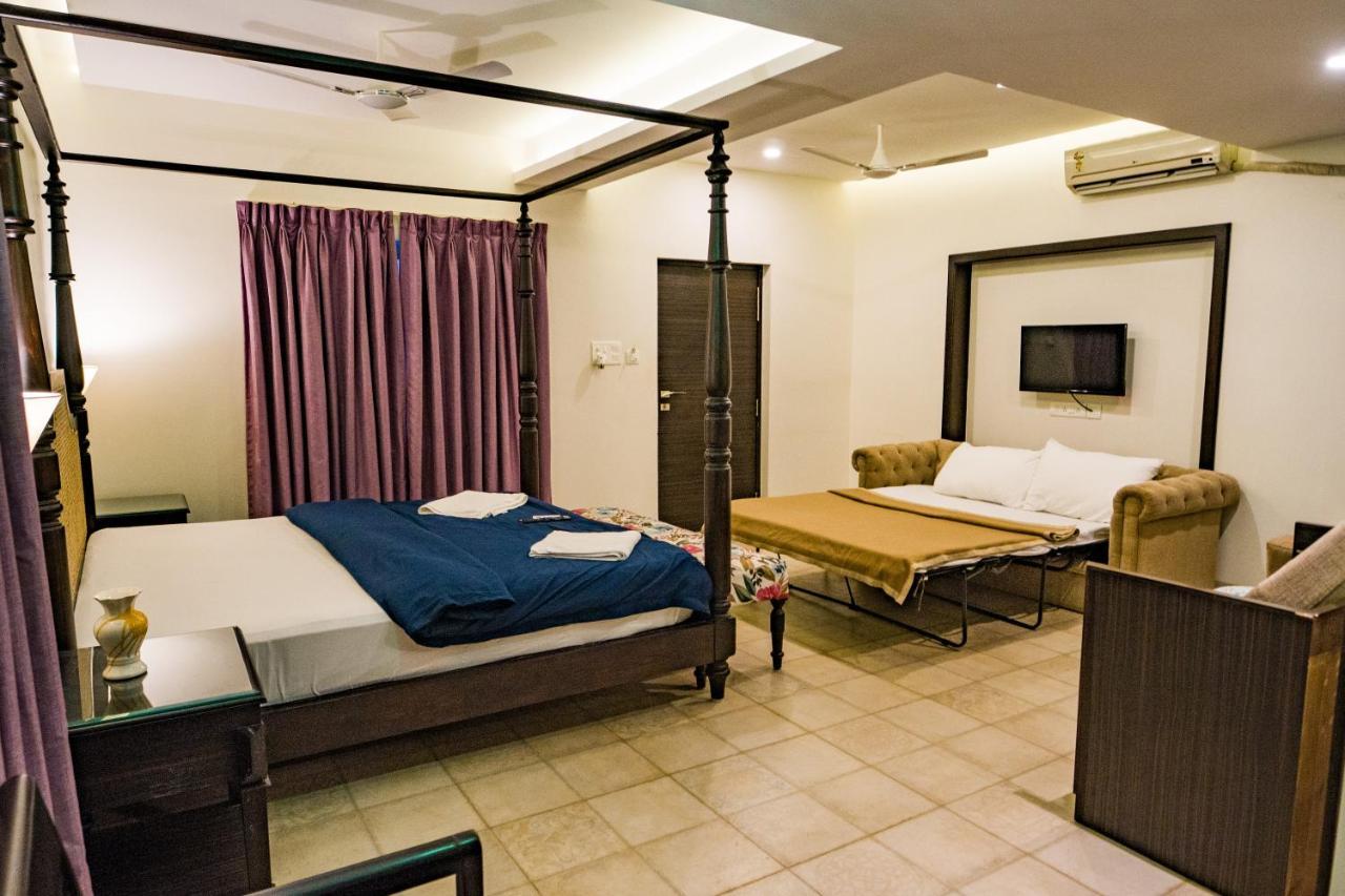 Marine Studios Le Pension Candolim Buitenkant foto